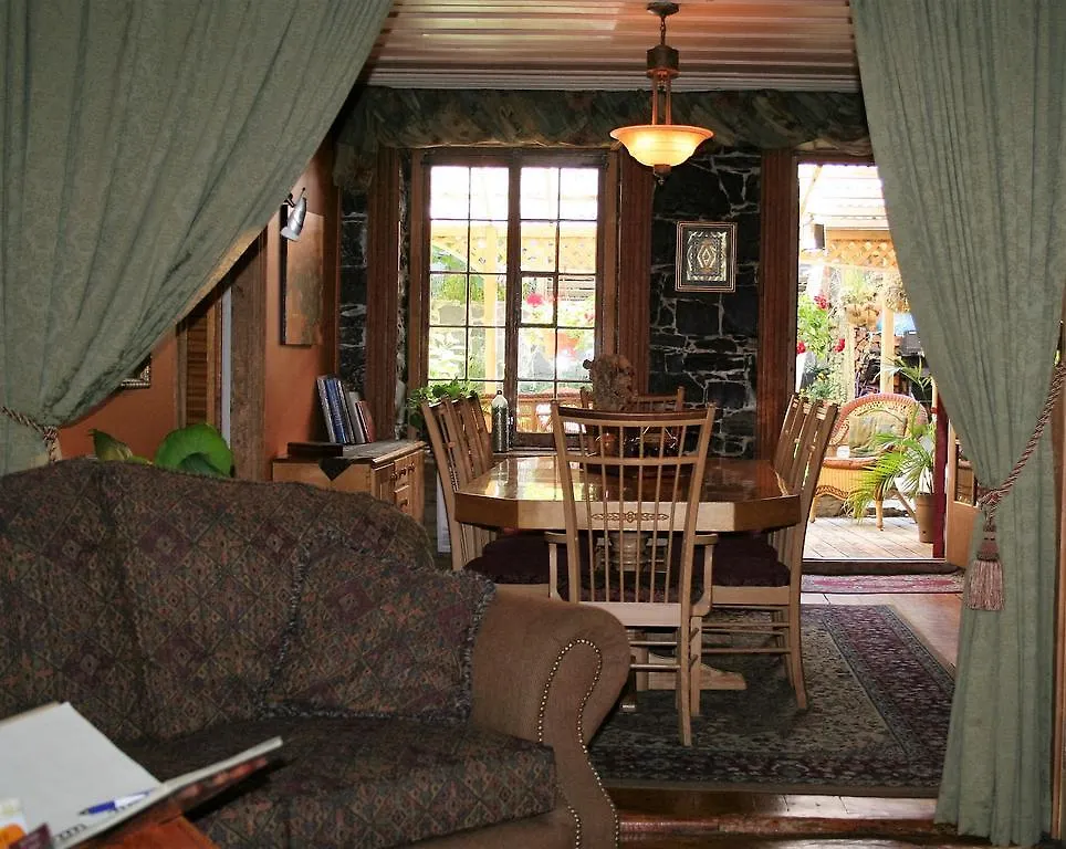 *** Bed & Breakfast Gite A L'Augustine Quebec City Canada